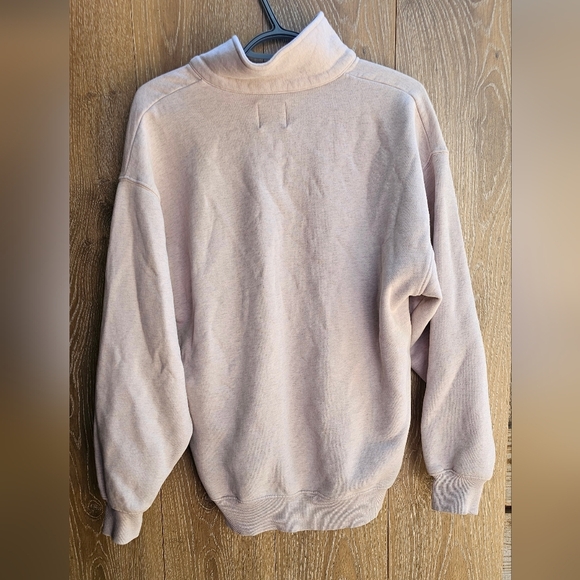 Aritiza TNA Cozy Fleece Large Soft Beige V-Neck Sweater NWOT - Picture 3 of 3